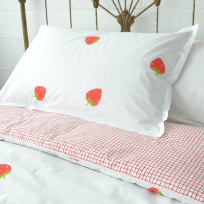 Cot Bed British Strawberry Organic Cotton Duvet Cover And