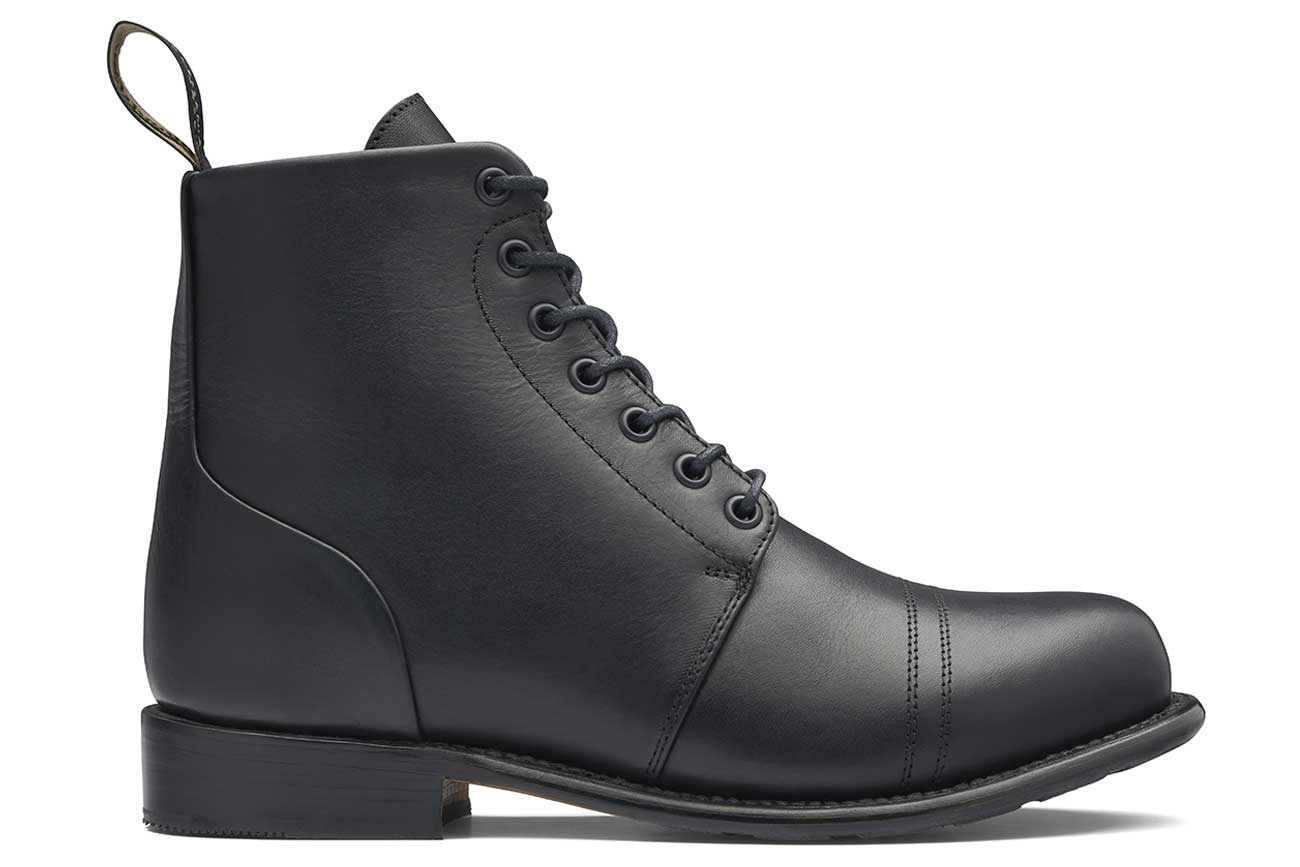 Buy 154 Black Leather Heritage Boots Blundstone Official