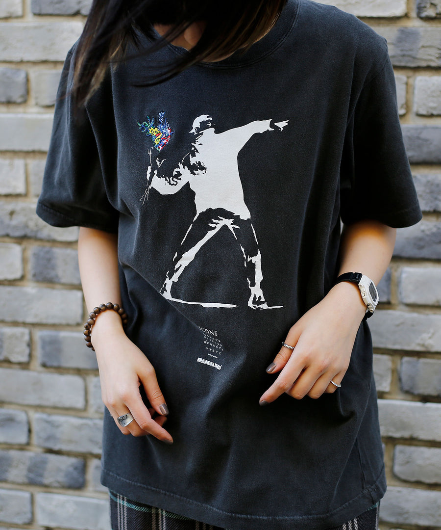 現金特価 FLOWER Tシャツ BOMBER BLACK BANKSY BANKSY フラワー