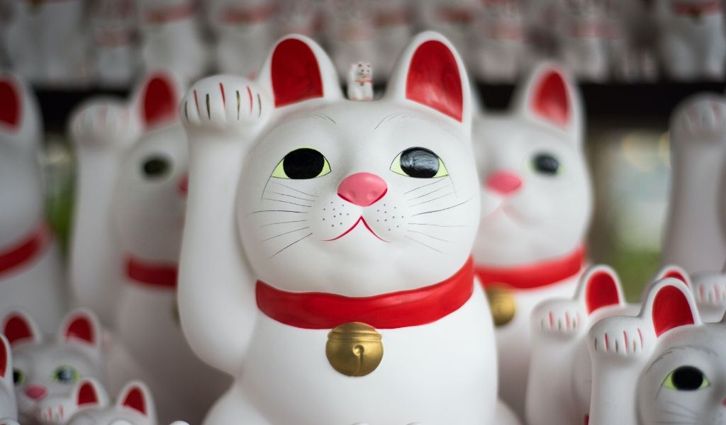 Maneki-Neko, le chat japonais qui porte bonheur