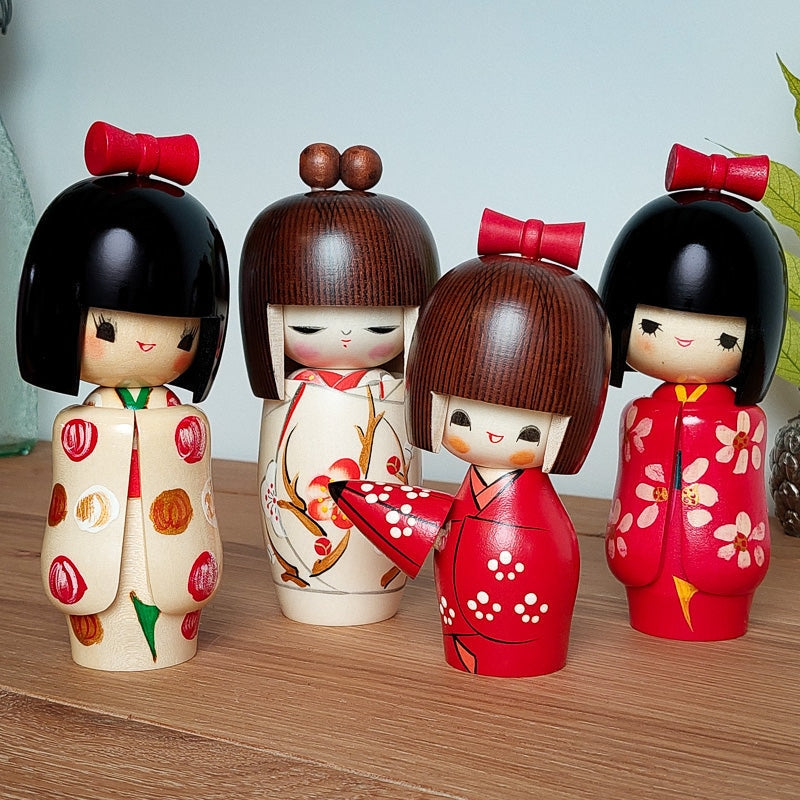 coloriage de poupée japonaise kokeshi numero 10 à imprimer