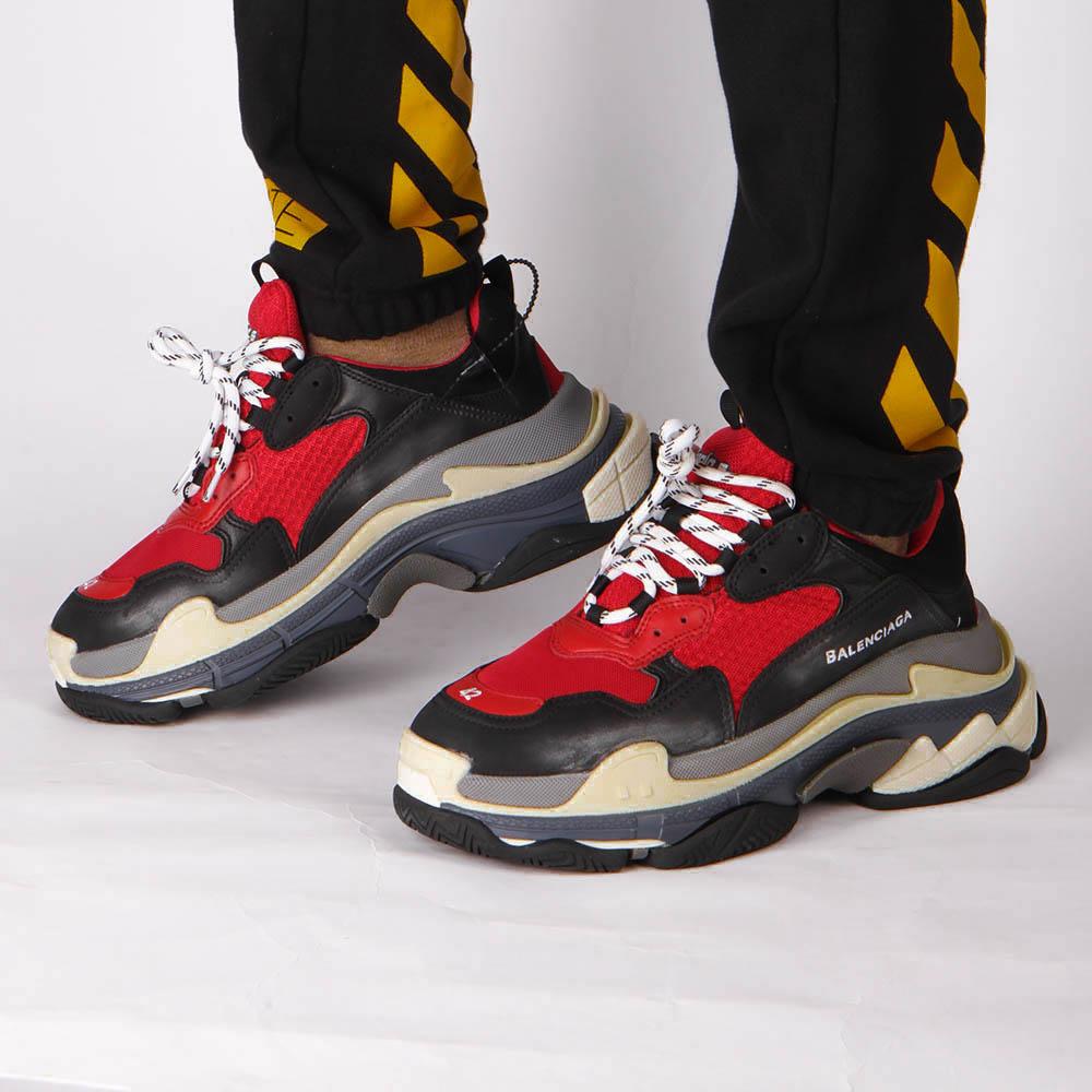 balenciaga speed trainer or triple s