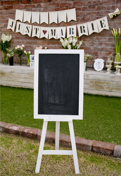 Wedding decorations and chalkboard display for your wedding ceremony