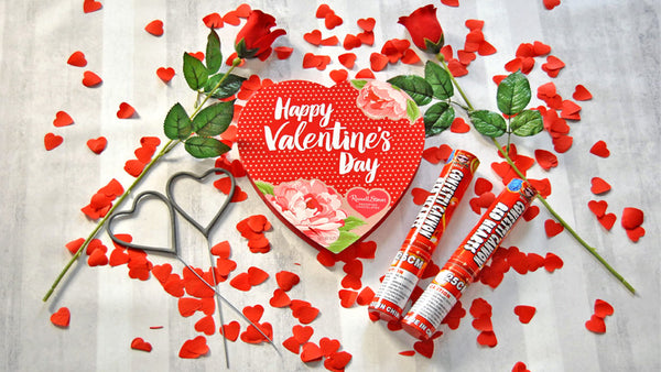 Happy Valentine Day Box with Confetti Cannons