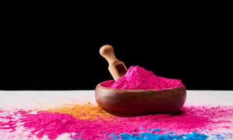 how is holi powder made?