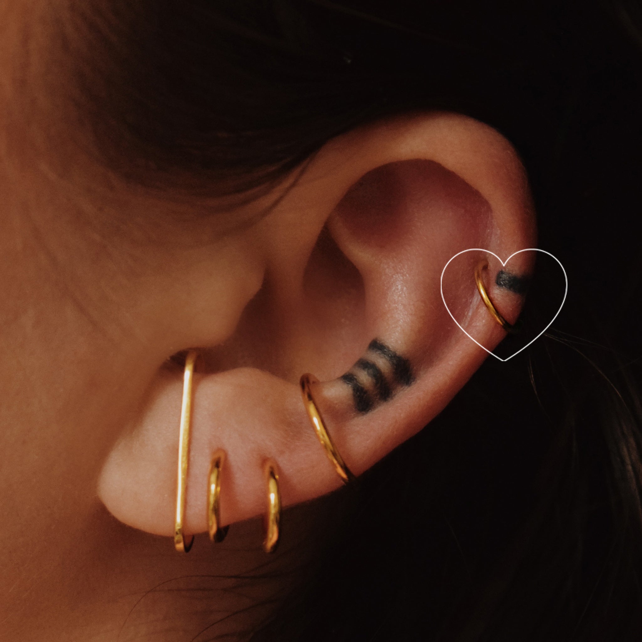 romantisch Insecten tellen Komst Helix Piercing Guide: Everything You Need to Know | Maison Miru