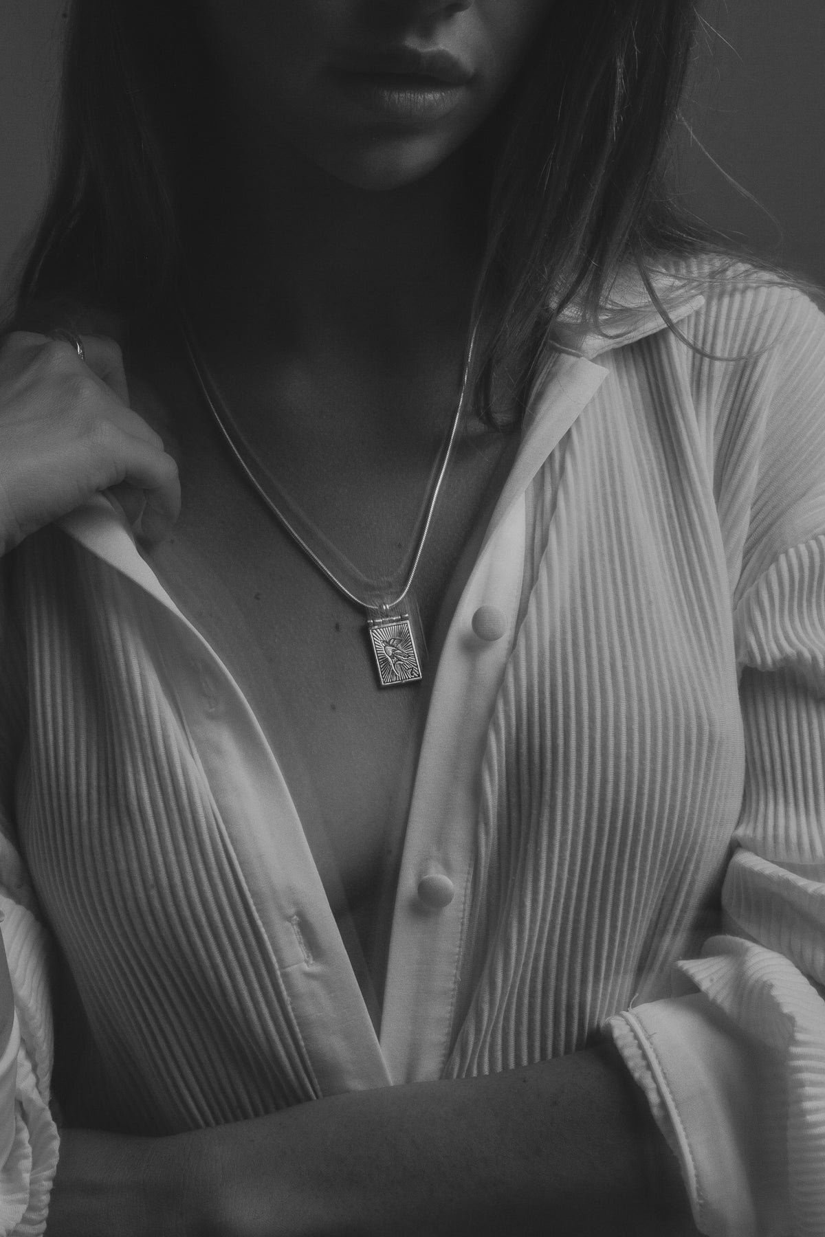 How to wear pendant necklaces