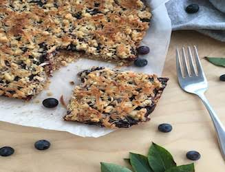 Recipe: Blueberry Jam Crumble Bars