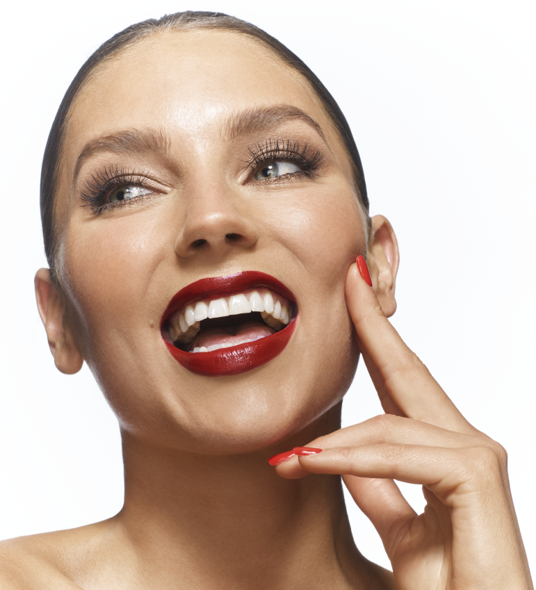 BOLD LIPS: POWER MEETS ALLURE