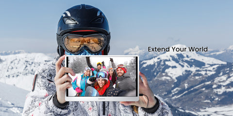 Using a portable monitor, communicate instantly and easily with distant friends while skiing.
