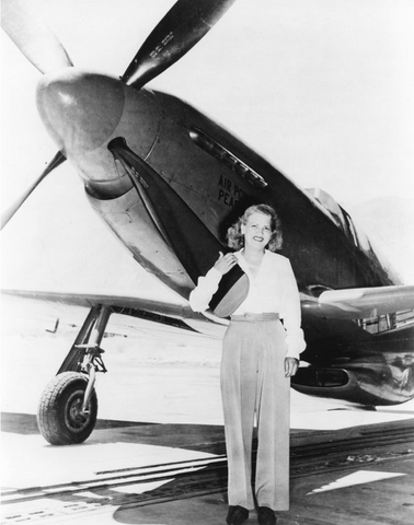 Jackie Cochran and her “Lucky Strike Green” North American Aviation P-51B-15-NA Mustang, NX28388, circa 1948.