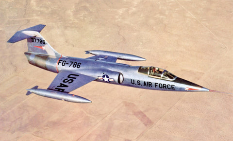 A USAF Lockheed F-104 Starfighter in flight