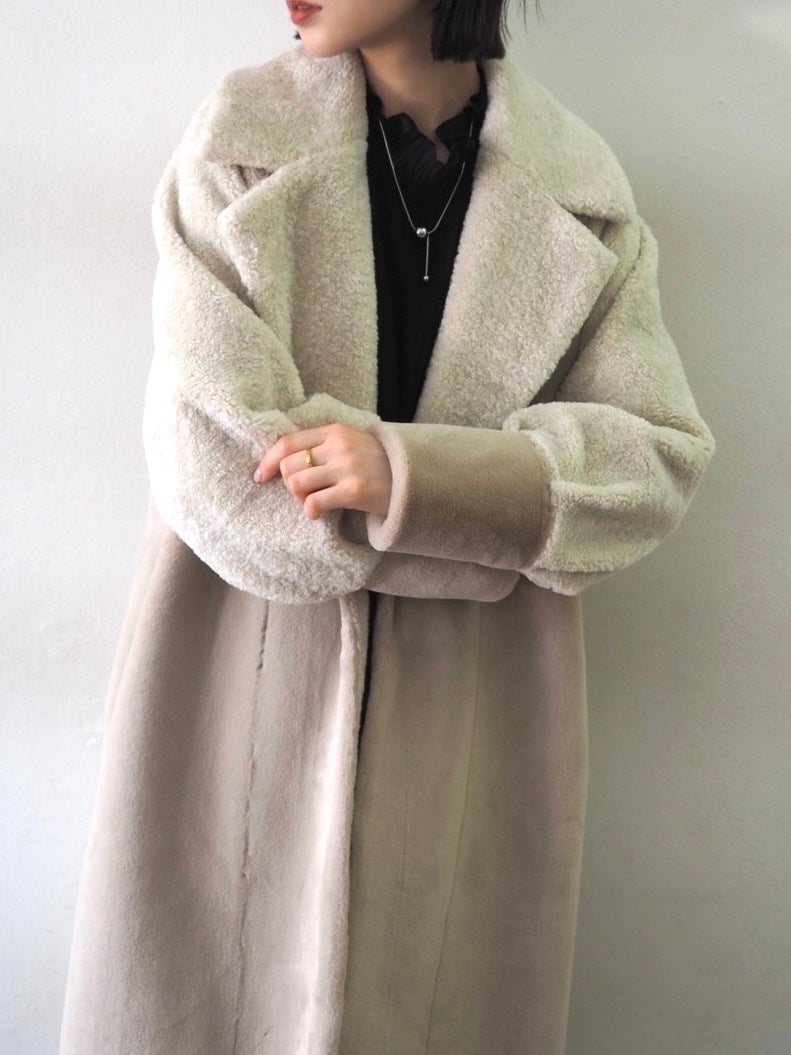 Lumierリュミエ MOUTON AND BOA LONG COAT | www.jarussi.com.br