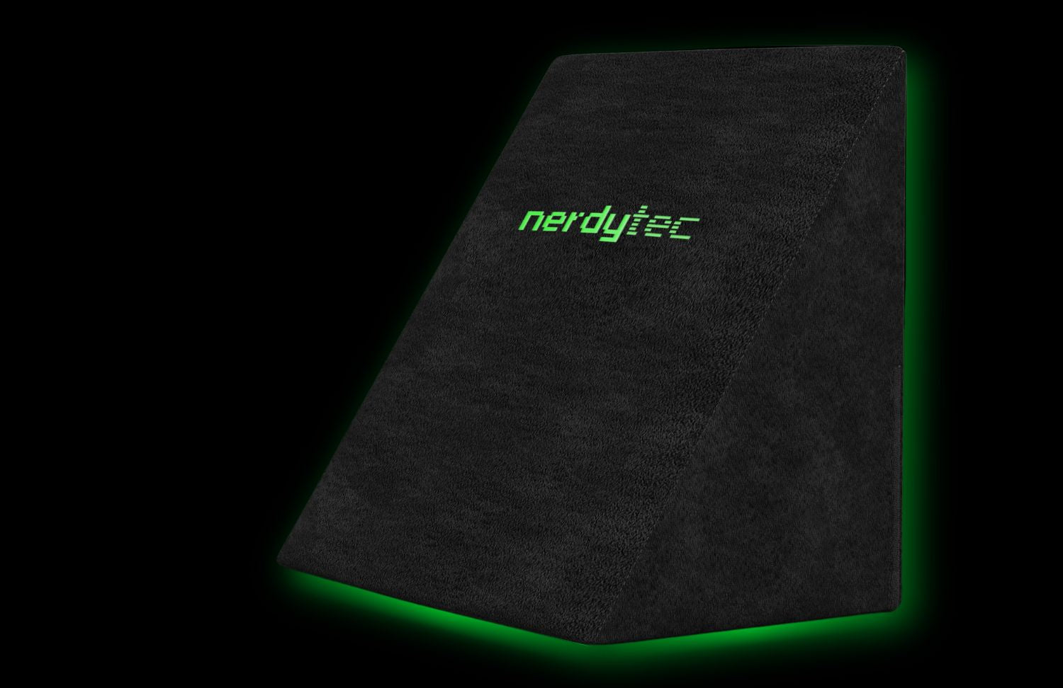 nerdytec_CYBACK_Gallery_7-2.jpg__PID:26779eb0-8141-4d4b-a11e-8ccb06b0694f