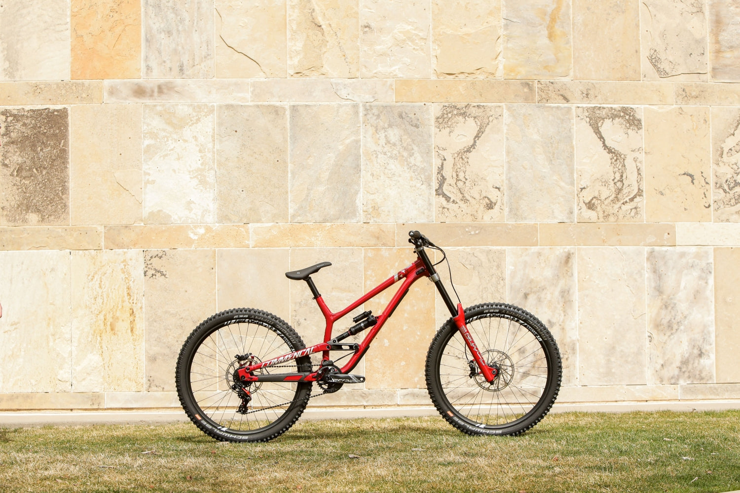 commencal downhill bike furious race 27.5