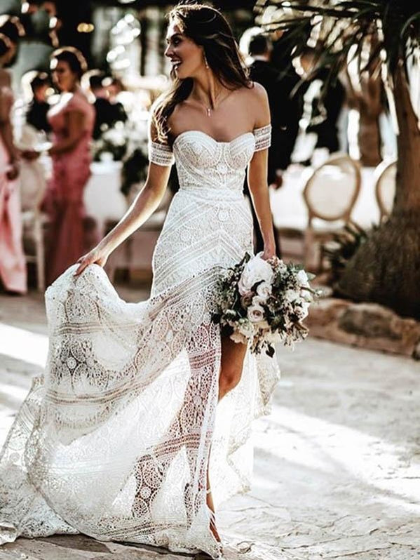 Sweetheart Neck Boho Lace Wedding Dress With Sleeves - Bridelily