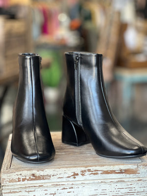 Shasha  Black Boot - Vintaj Cowgirl 