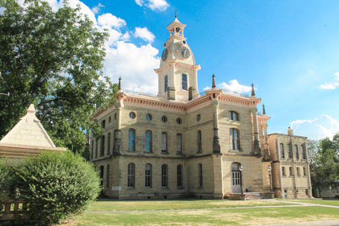 clarksville texas courthouse