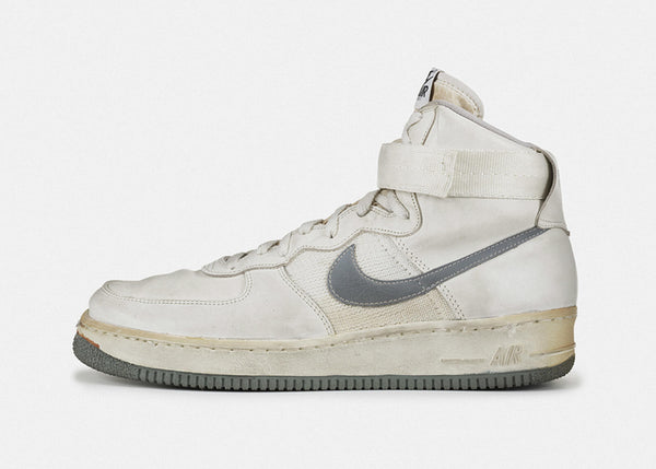 Virgil Abloh Nike x Louis Vuitton Air Force 1 Sneaker Auction Hits $25.3  Million - Bloomberg