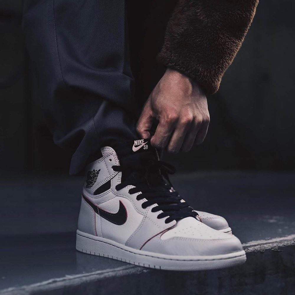 air jordan 1 x nike sb nyc to paris