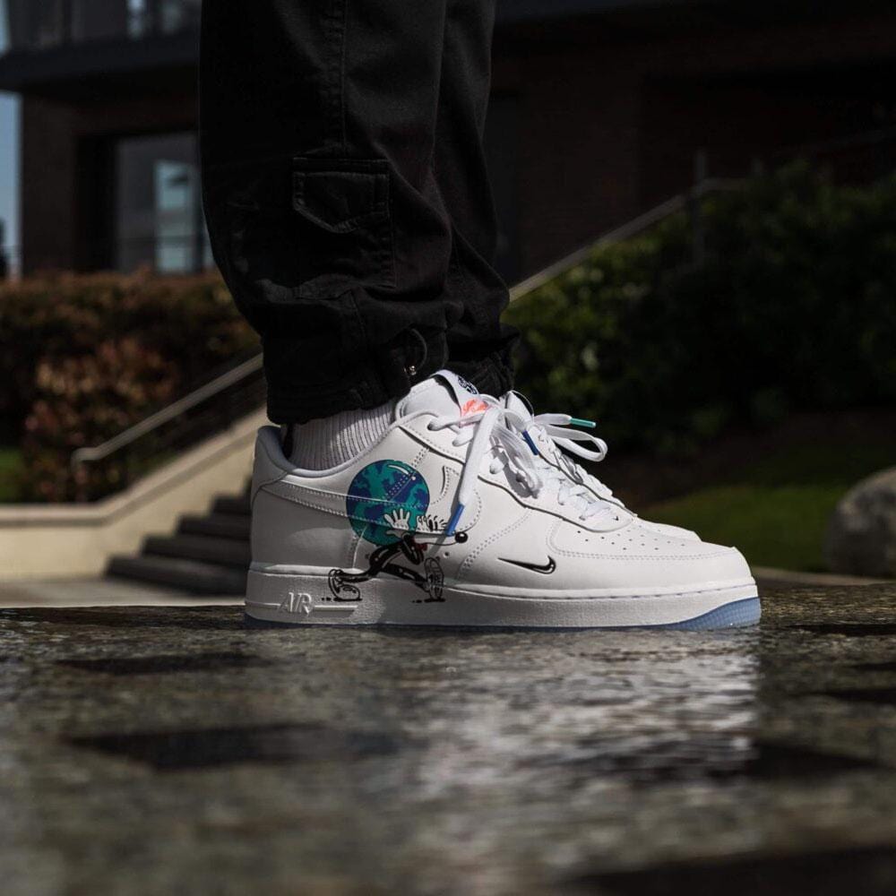 Nike Air Force 1 Earth Pack White Kick Game