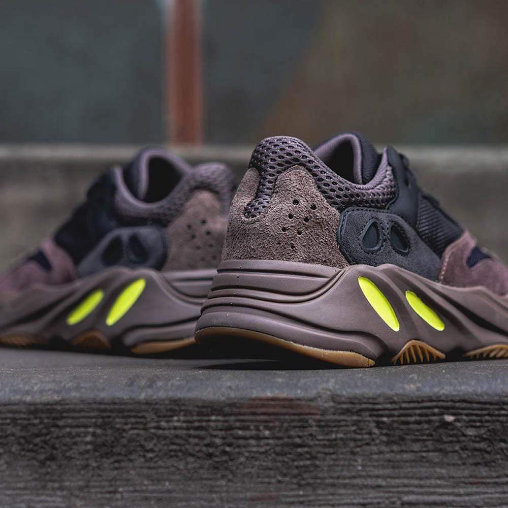 adidas yeezy boost 700 mauve