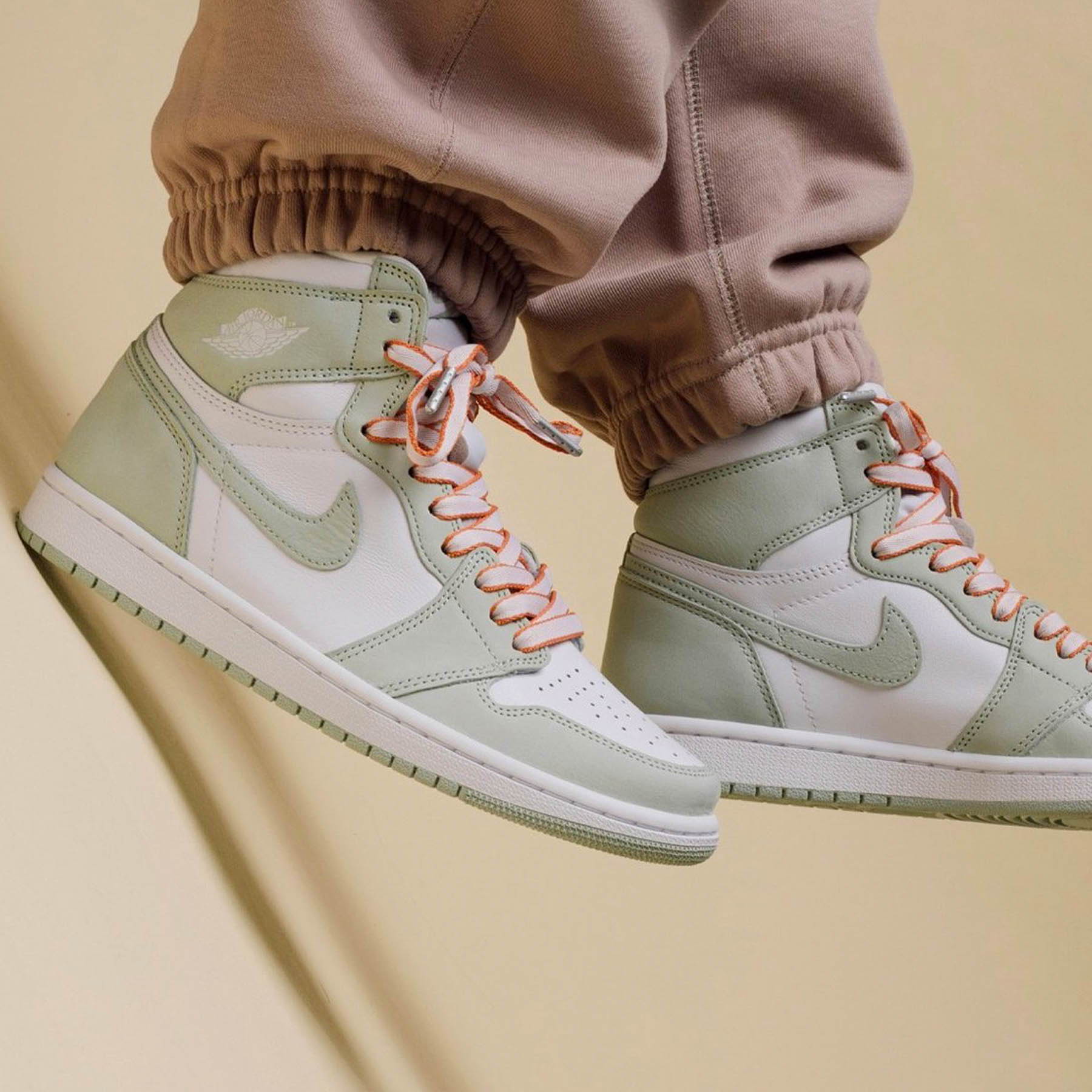 nike air jordan 1 og seafoam