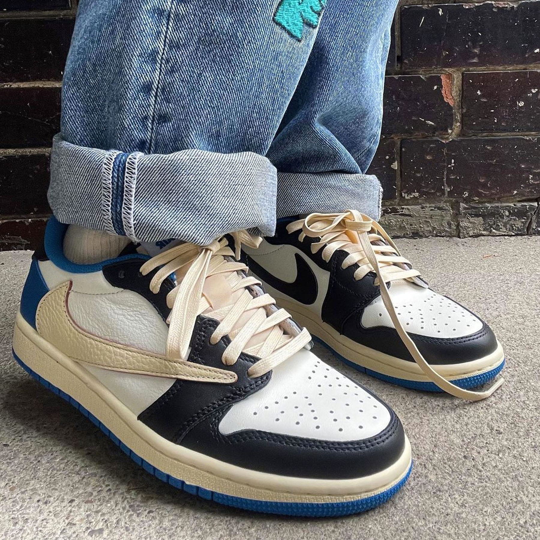 したものに Air Jordan 1 Low トラヴィススコット風カスタム までの