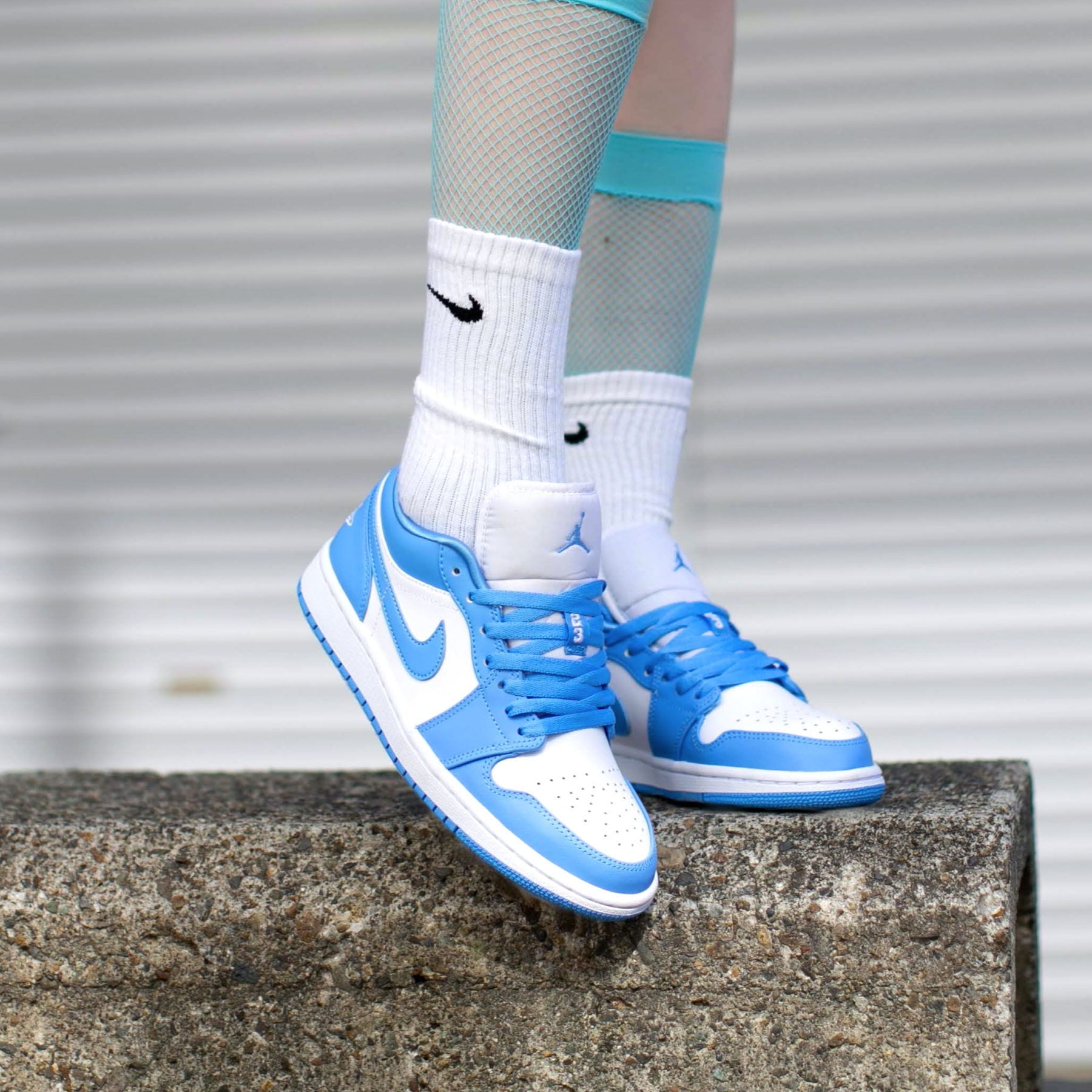 air jordan 1 low unc w