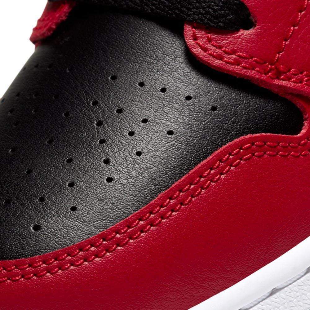 air jordan chicago toe