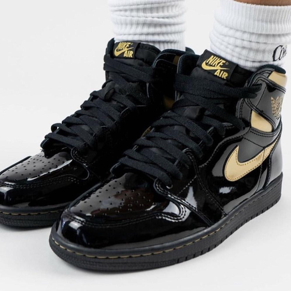 black and gold 1 jordan