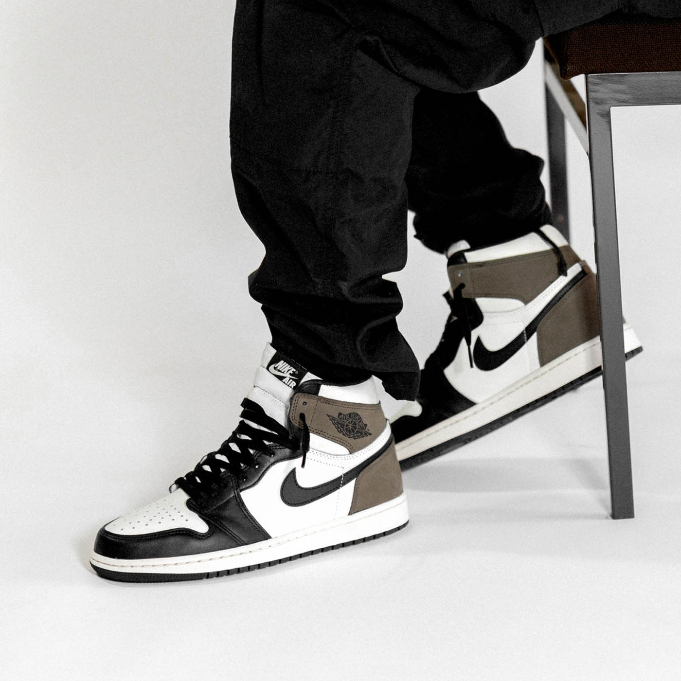 Air Jordan 1 Retro High OG 'Dark Mocha' — Kick Game