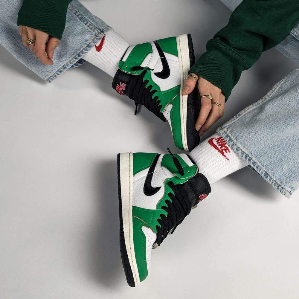 women's air jordan 1 lucky green