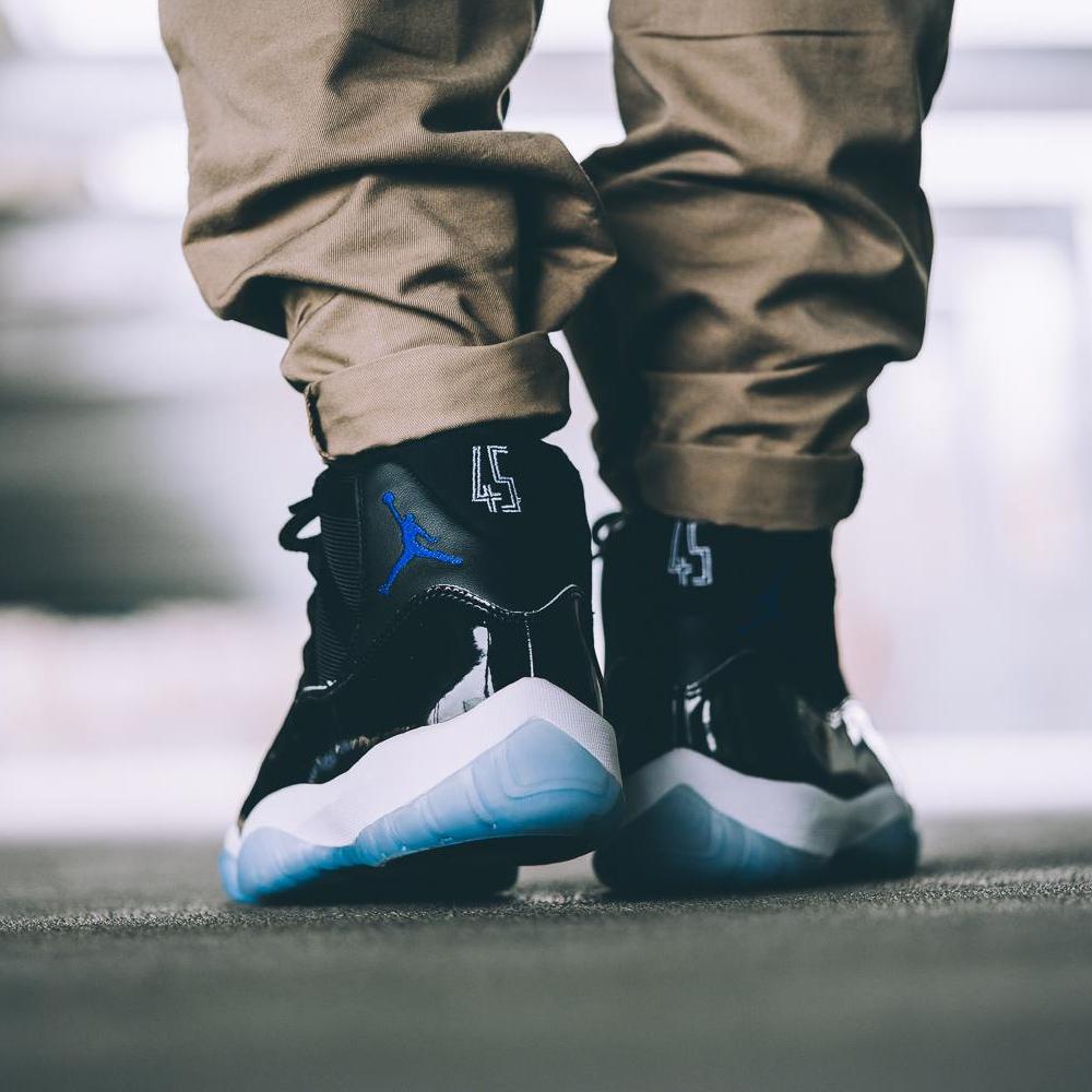 jordan 11 retro space jam