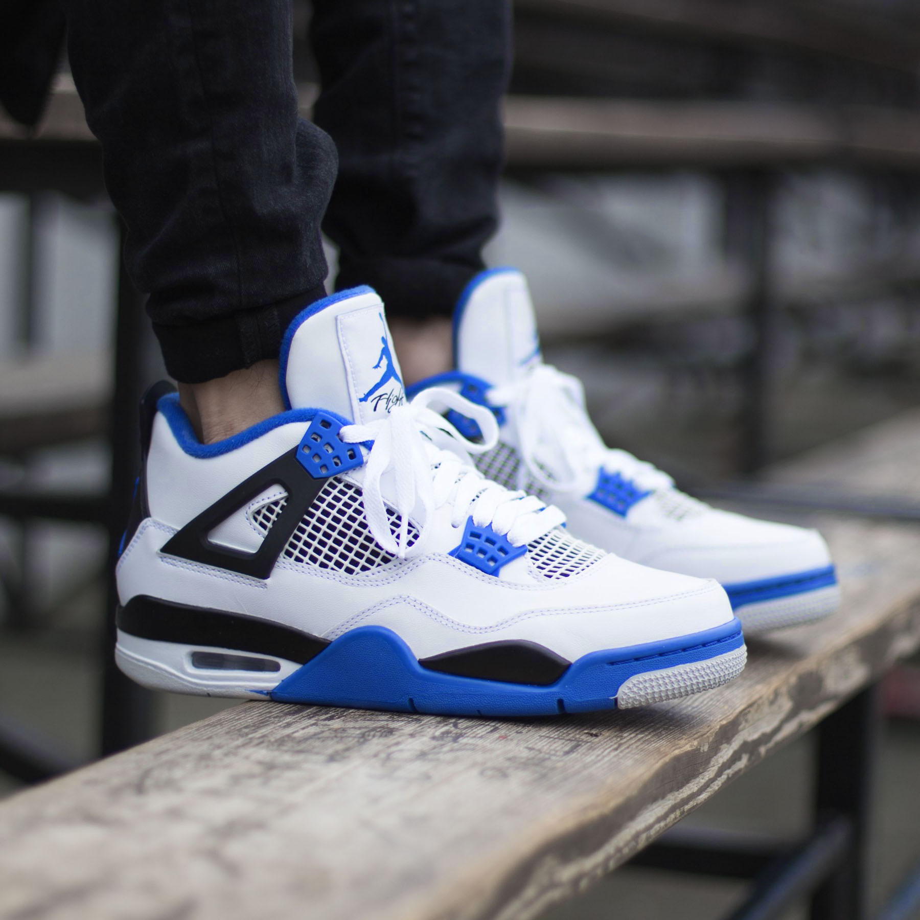 ランキング第1位 NIKE AIR JORDAN 4 RETRO MOTORSPORTS AJ4