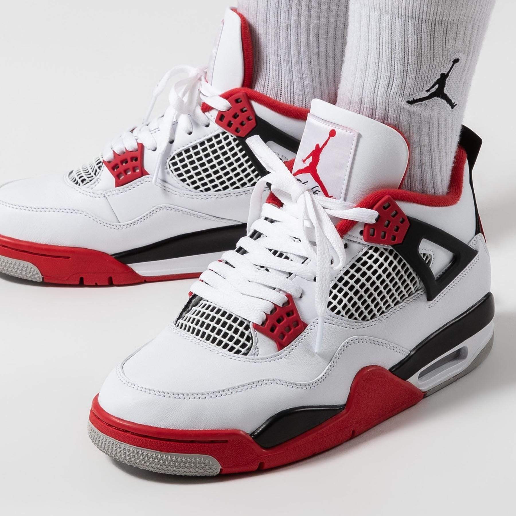 air jordan 4 retro fire red 2020