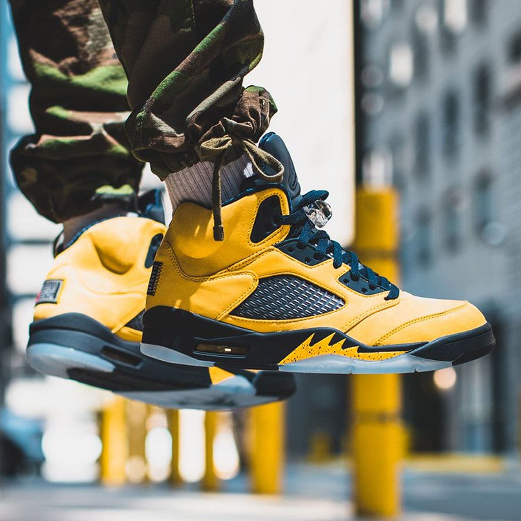 air jordan 5 michigan