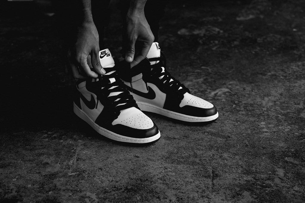 air jordan 1 retro high og black white