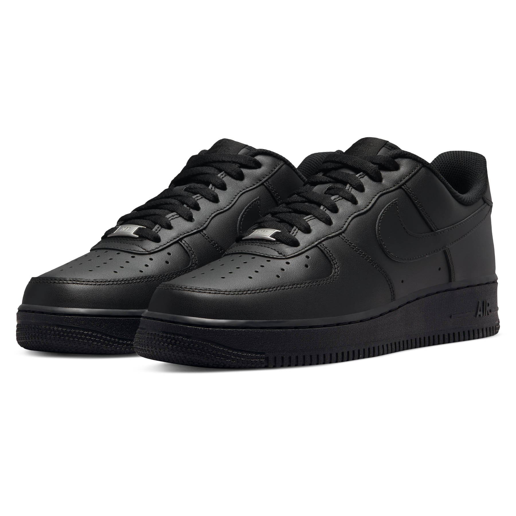 stores that sell black air force 1