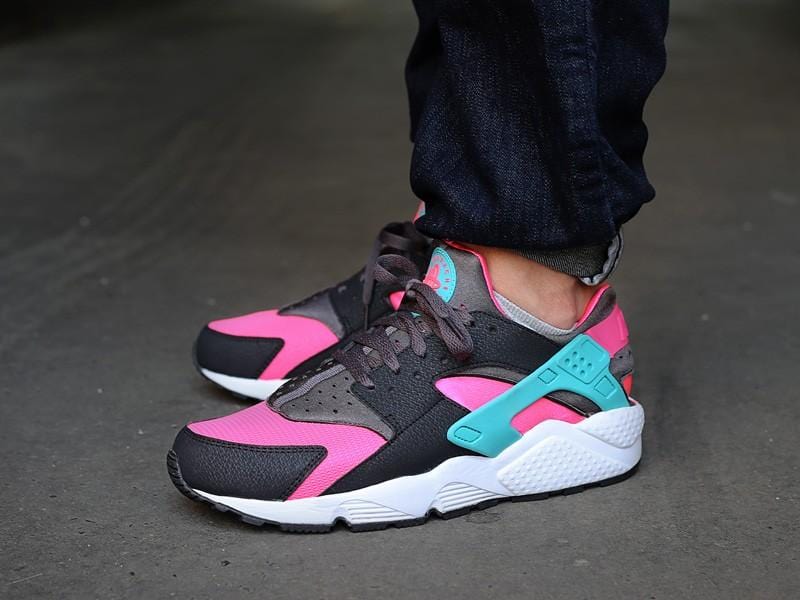 nike huarache hyper pink