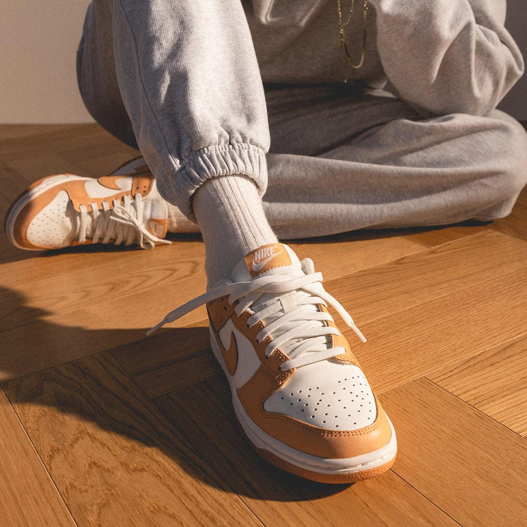 nike dunk low harvest moon w