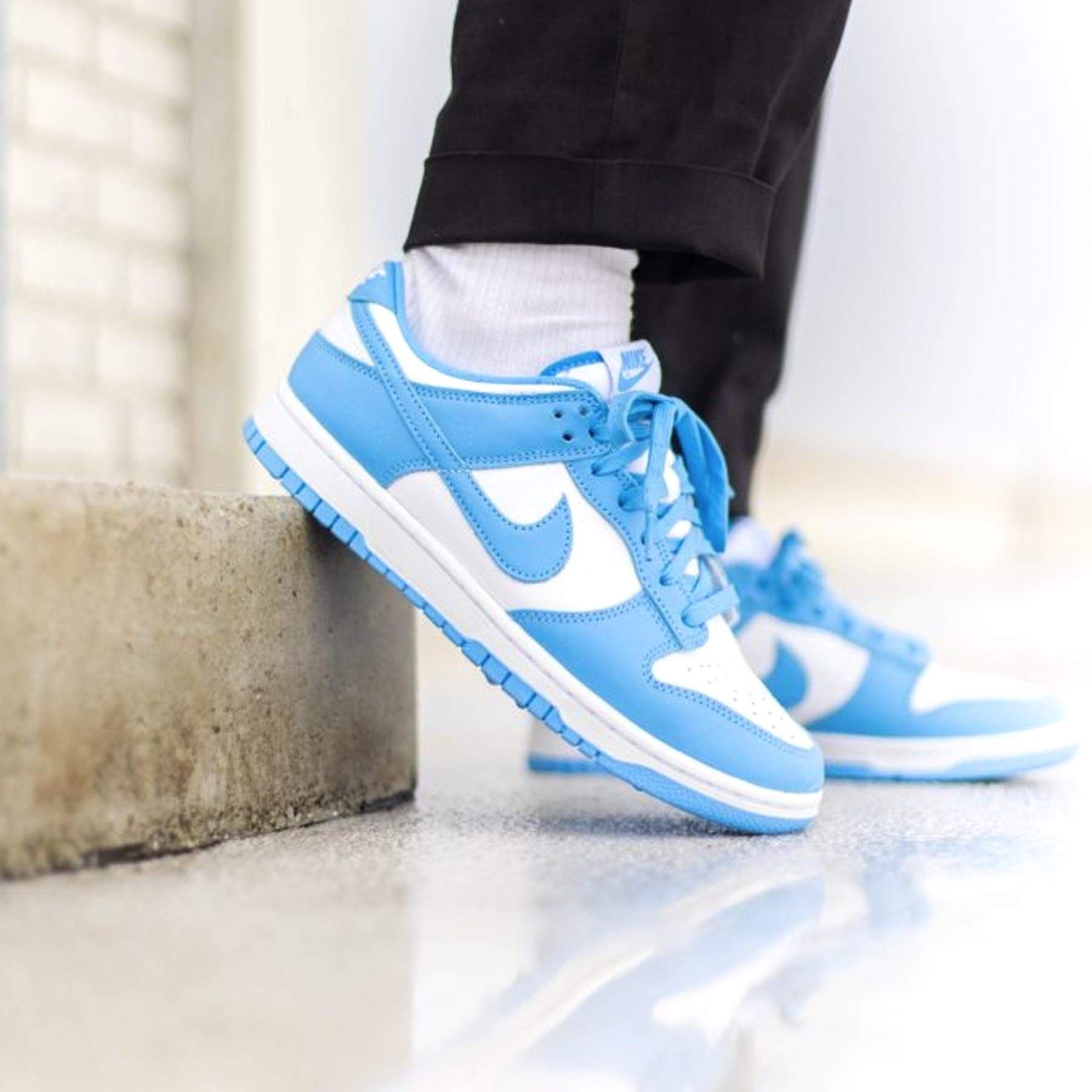 nike dunks university blue high top