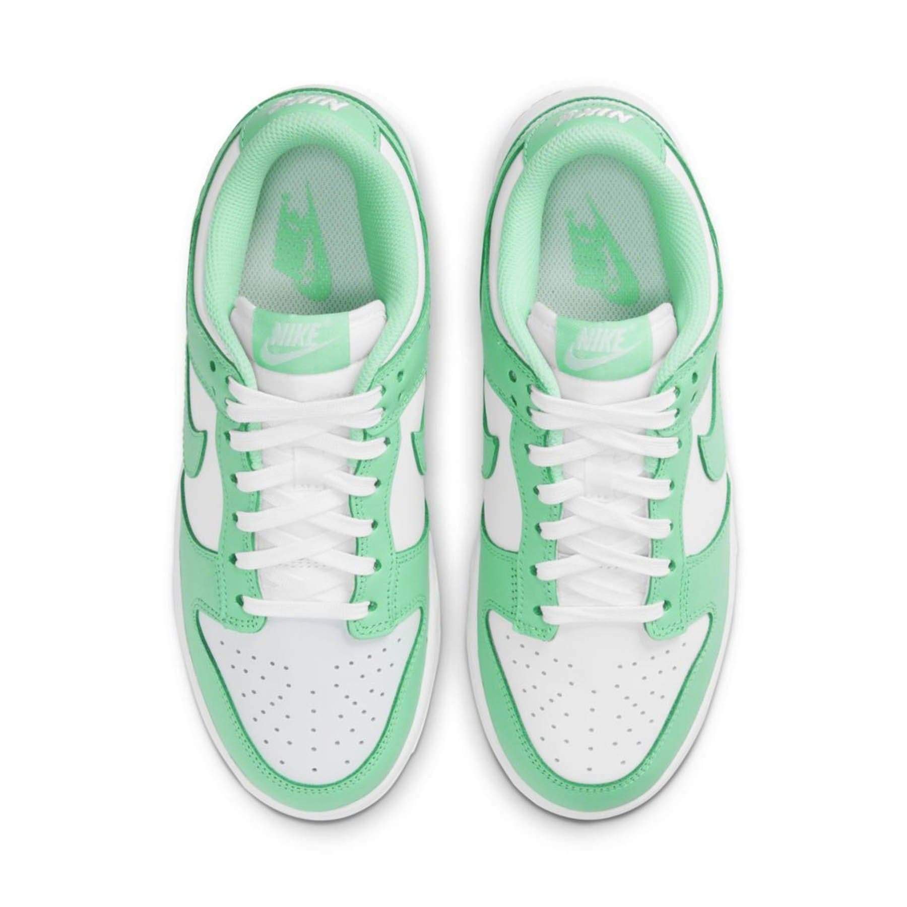 nike dunks light green