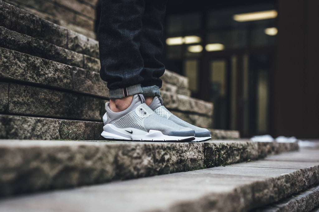 nike sock dart medium grey