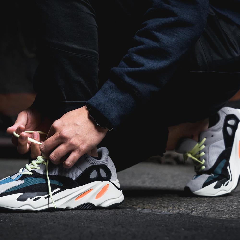 yeezy wave runner 700 original price