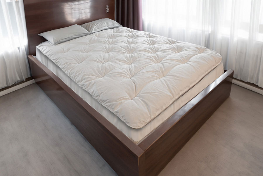 Wool mattress topper