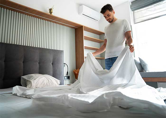 Removing mattress cover