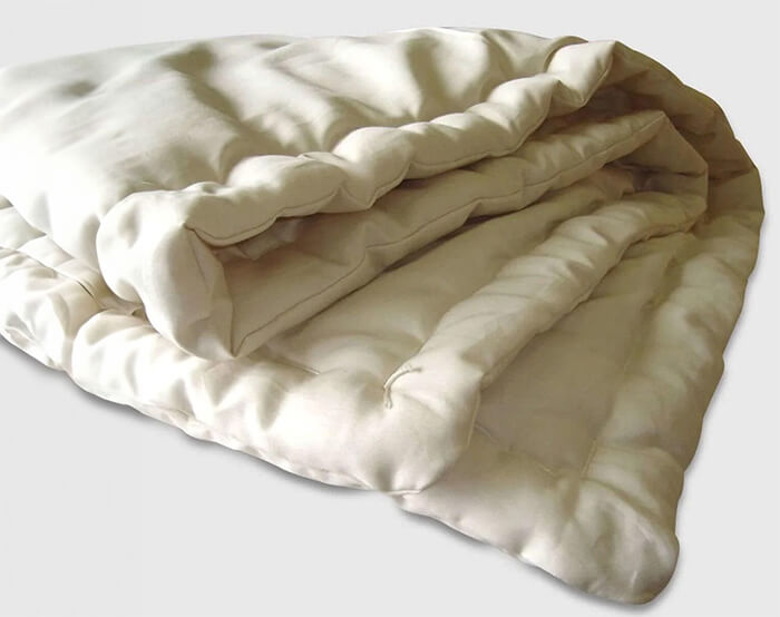 Made in USA Heavy Weight Natural Wool Comforter