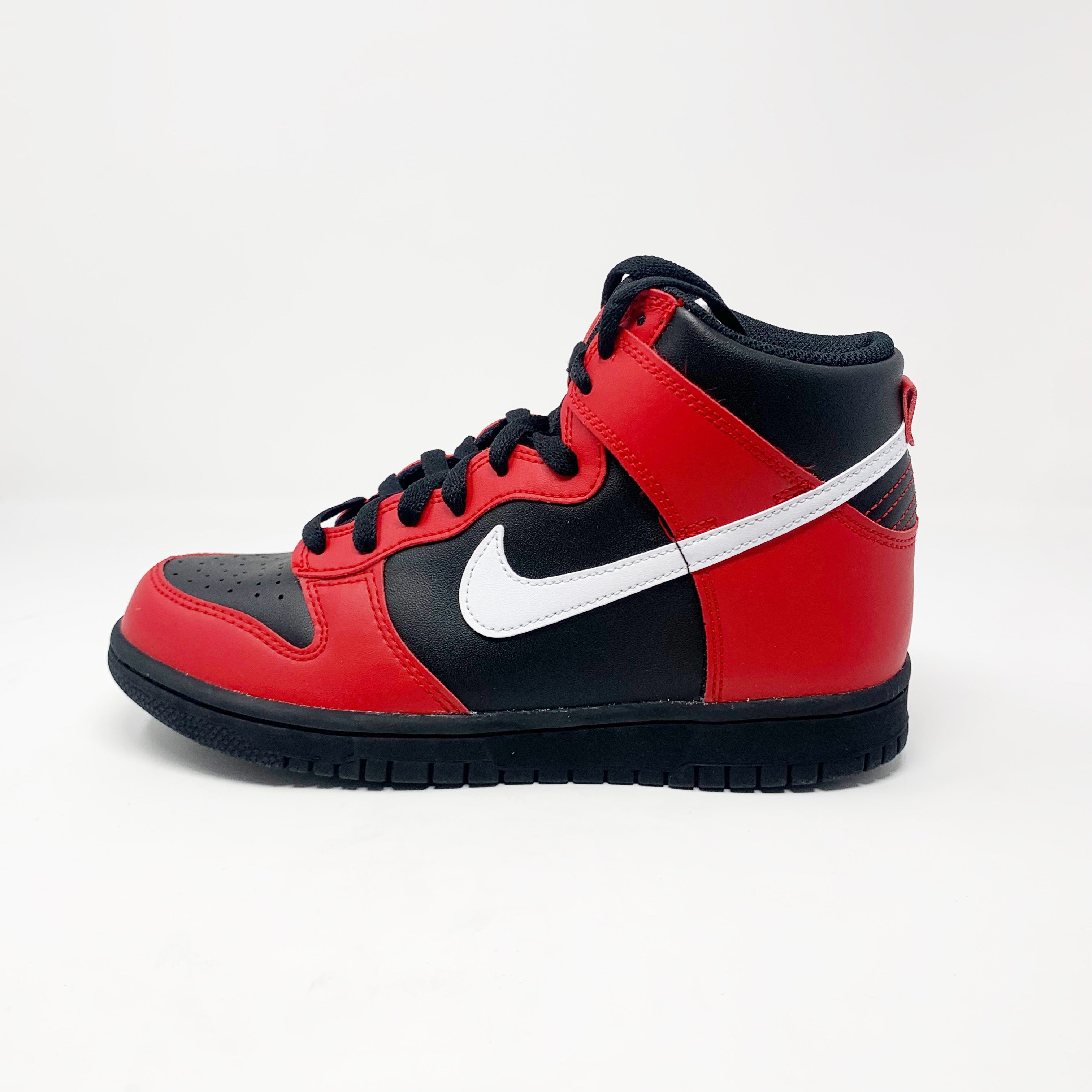 deadpool nike dunks