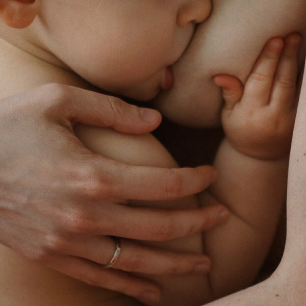 Método piel con piel bebé recién nacido